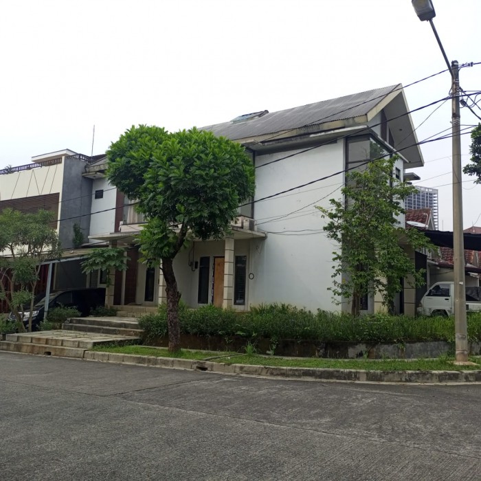 Rumah disewakan di Taman Beverly Lippo Cikarang